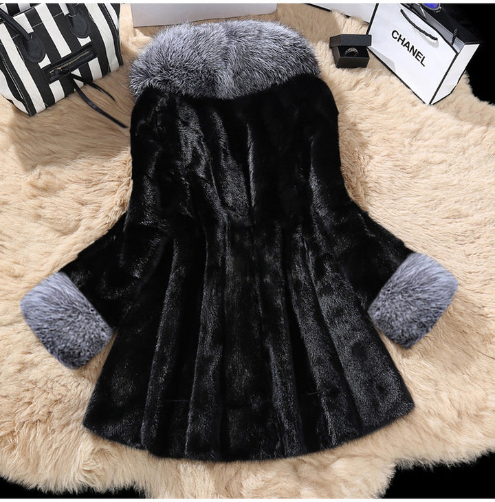 Ladies elegant faux fur coat with luxurious collar Lune London