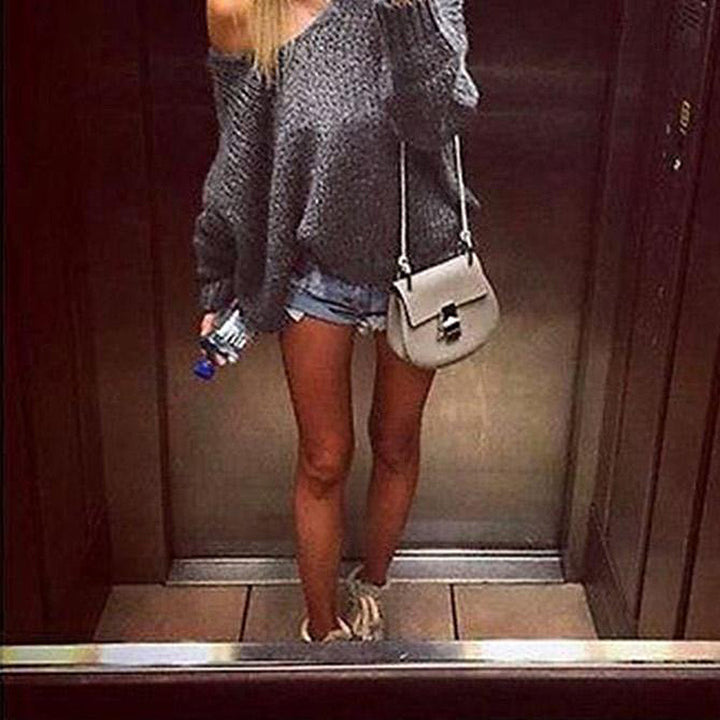 Ladies Large knitted sweater with off-shoulder and relaxed fit Lune London