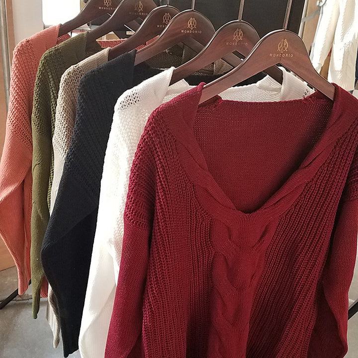 Thick knit sweater for women with a casual style and off-the-shoulder design with special openwork details Lune London