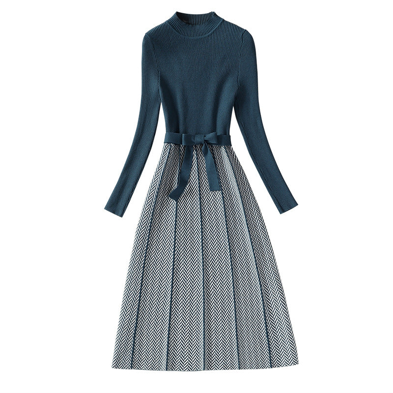 Robe tricotée pour dames avec un haut ajusté et une jupe évasée Chic & Stil