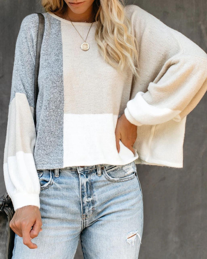 Pull surdimensionné à la mode pour femmes avec une coupe unique et des blocs de couleur contrastés Chic & Stil
