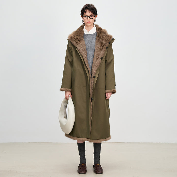Long women's parka with rabbit fur lining