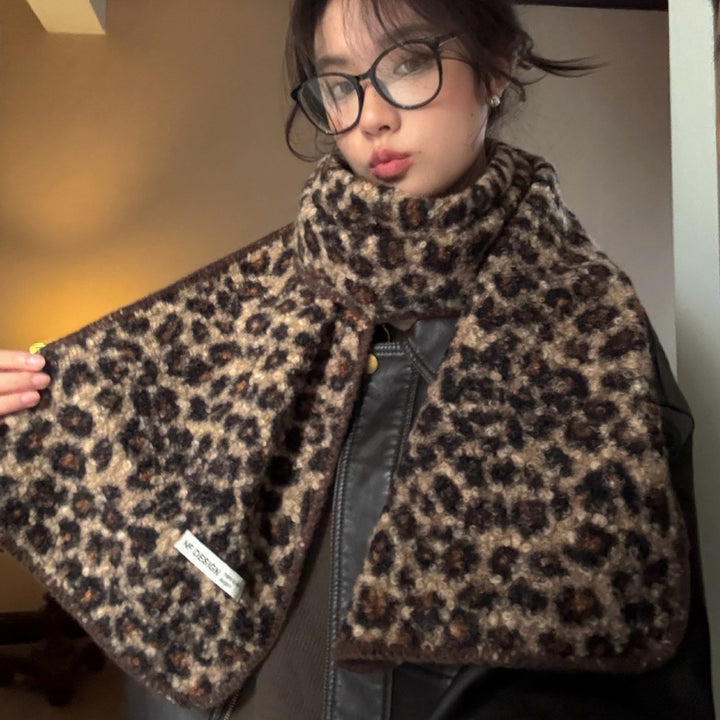 Reversible scarf with leopard pattern, 180x30 cm