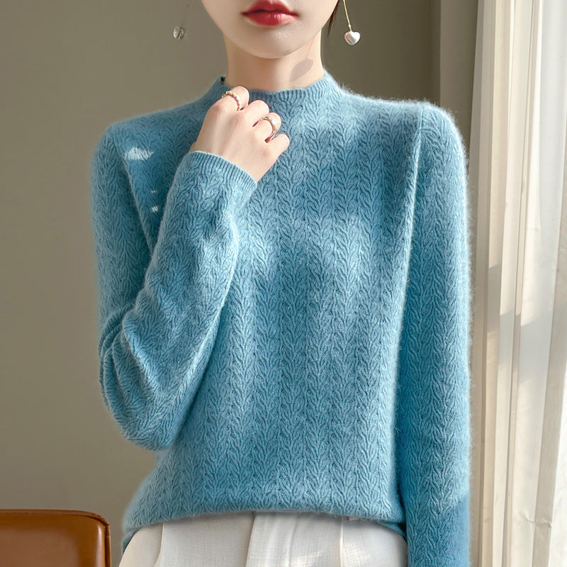 Women's cashmere sweater with lace collar and stand-up collar