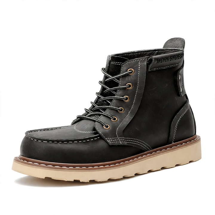 Men's work boots in retro style made of leather
