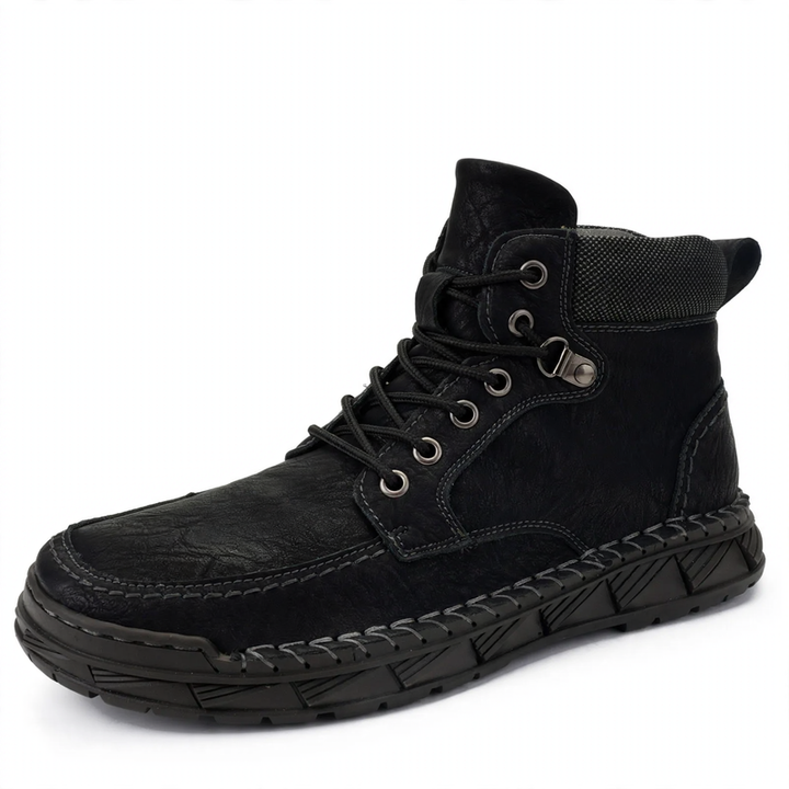 Insulated winter boots, warm and breathable