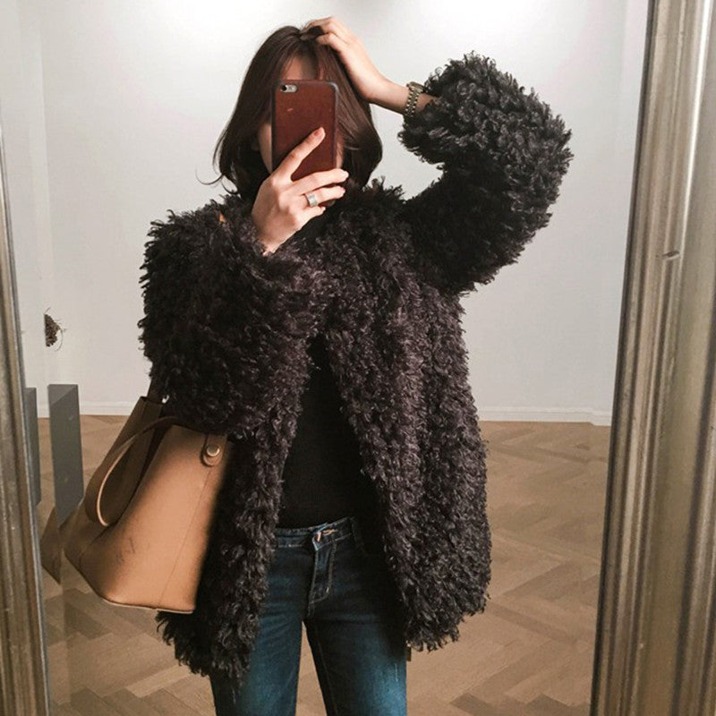 Loose teddy coat made of lambswool
