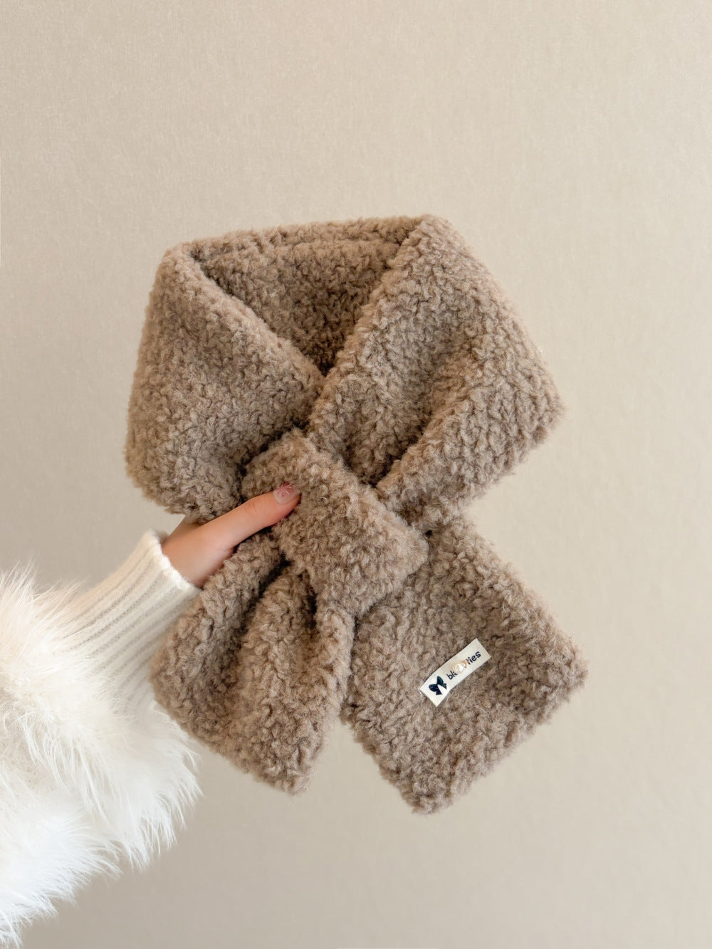 Thick lamb fleece scarf, 85x12 cm