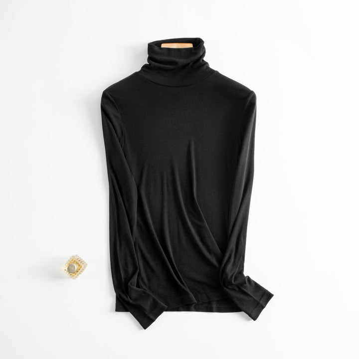 Elegant women's turtleneck sweater made of silk blend