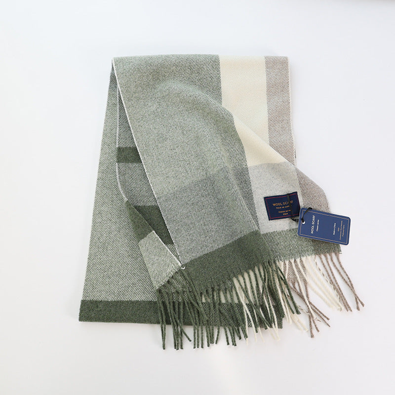 Classic wool scarf with check pattern, 190x33cm