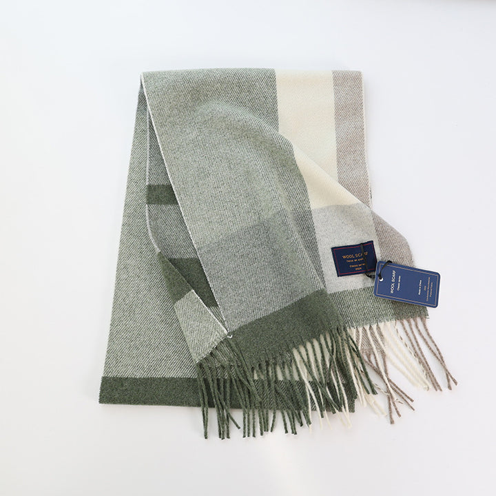 Classic wool scarf with check pattern, 190x33cm