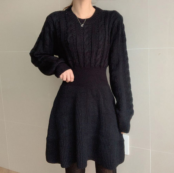 Robe tricotée pour femmes avec structure en câble et ourlet évasé Chic & Stil