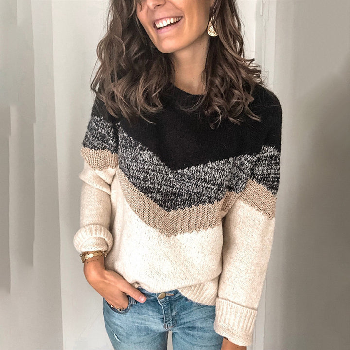 Modern and structured women's sweater with a geometric design Lune London