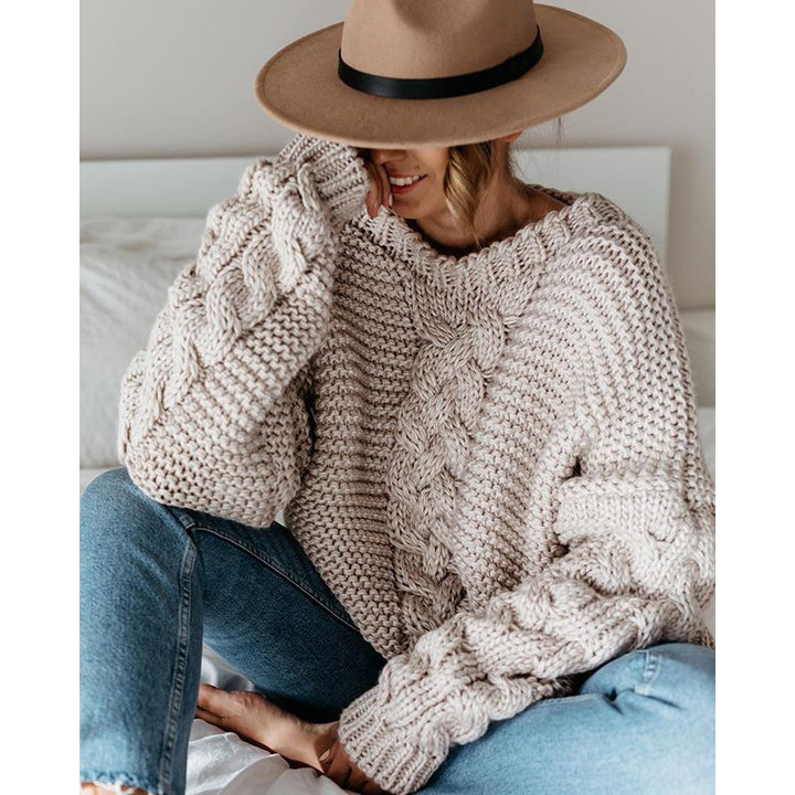 Chunky knit sweater for women with cable pattern and relaxed fit Lune London
