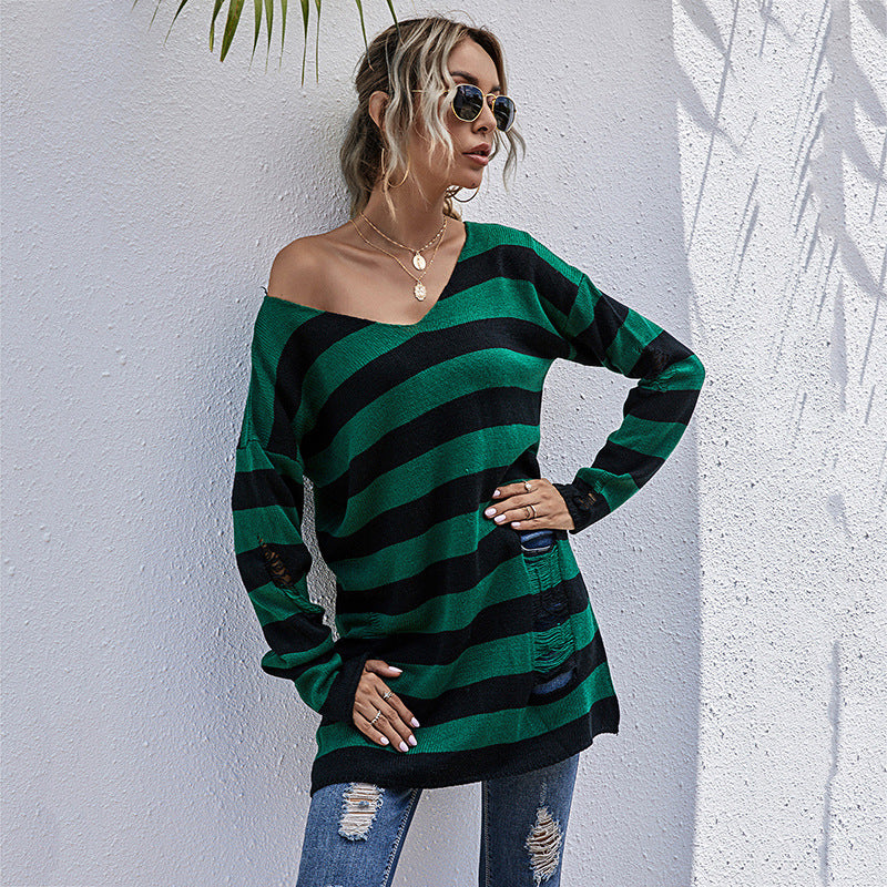 Pull en tricot surdimensionné pour femmes avec décolleté en V profond et motif à rayures tendance Chic & Stil