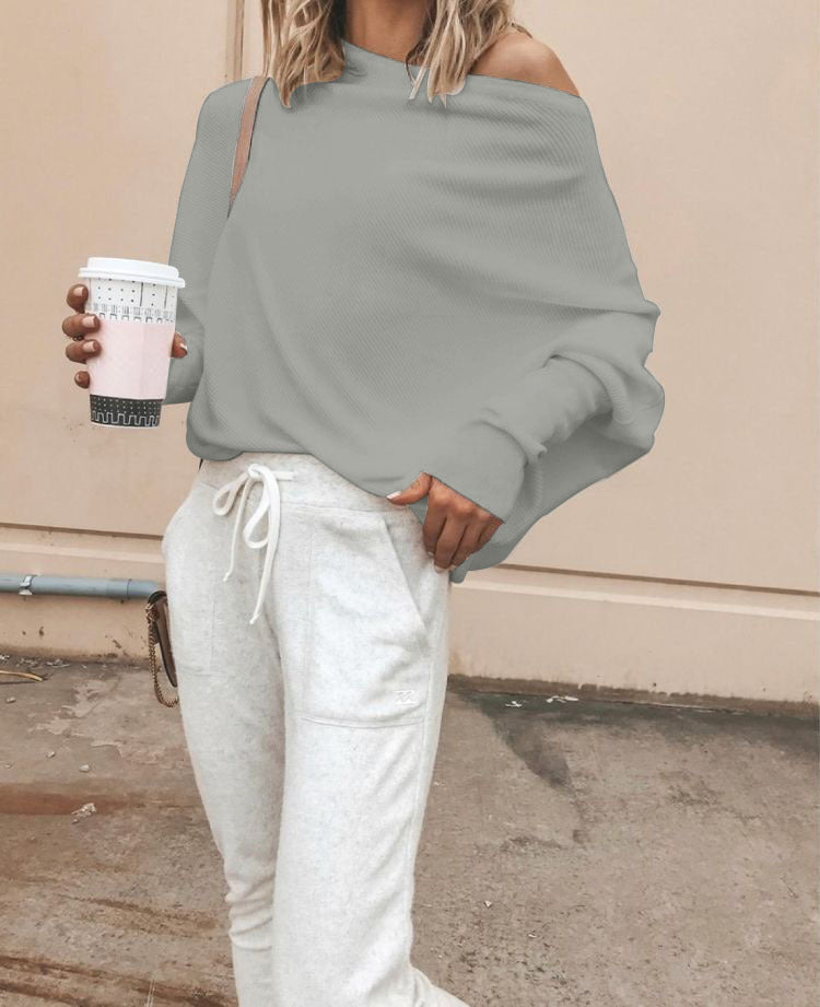 Sweatshirt oversized pour femmes avec encolure asymétrique et coupe décontractée Chic & Stil
