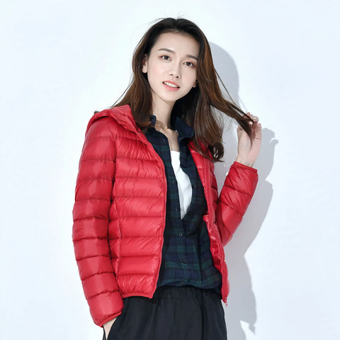 Women's padded jacket, short, fitted, with synthetic fiber filling