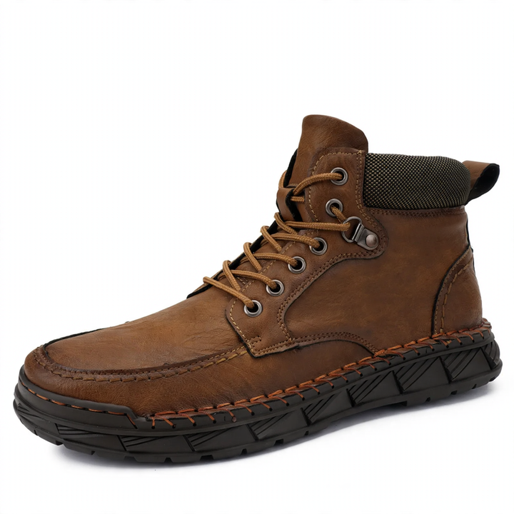Insulated winter boots, warm and breathable