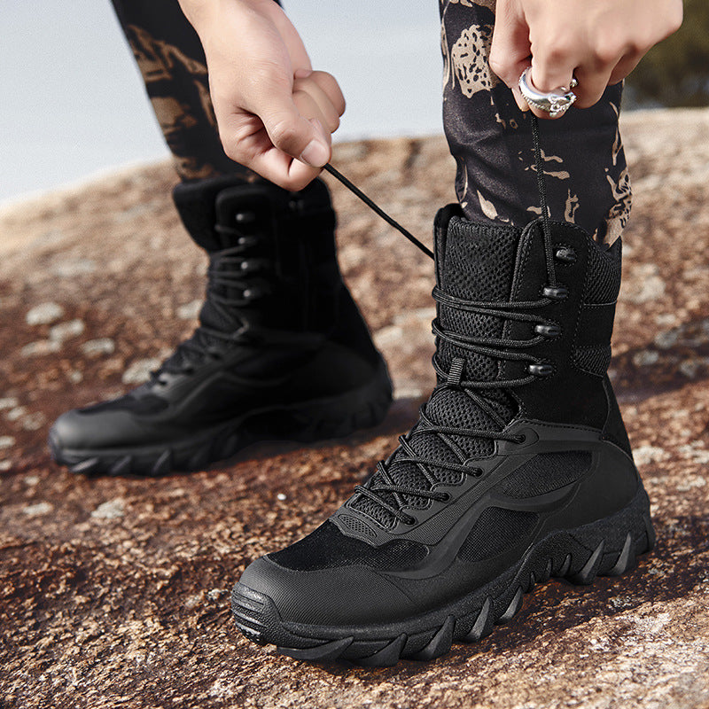 Lightweight outdoor boots for men, military style