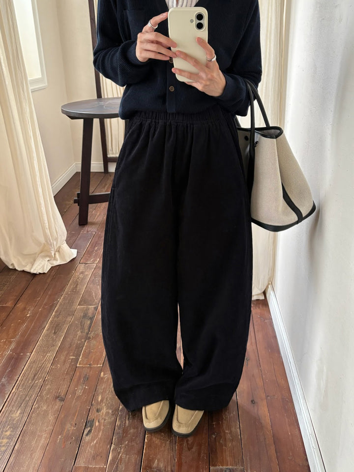 Women's corduroy pants with wide leg and elastic waistband