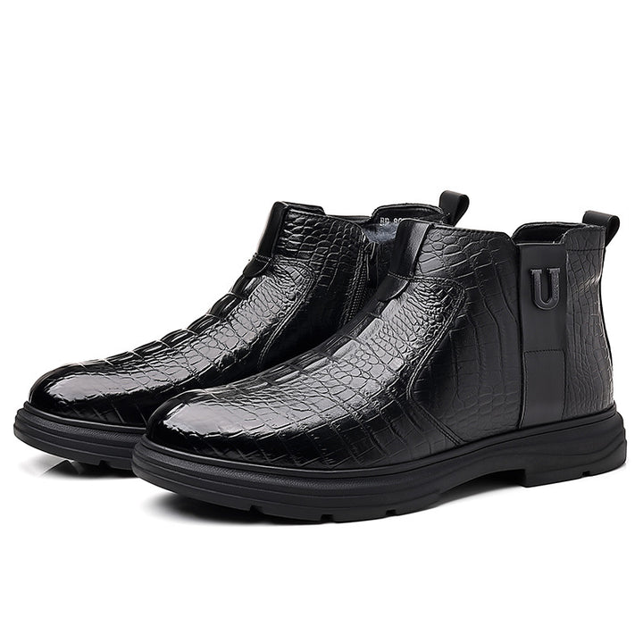Elegant men's leather boots, lined