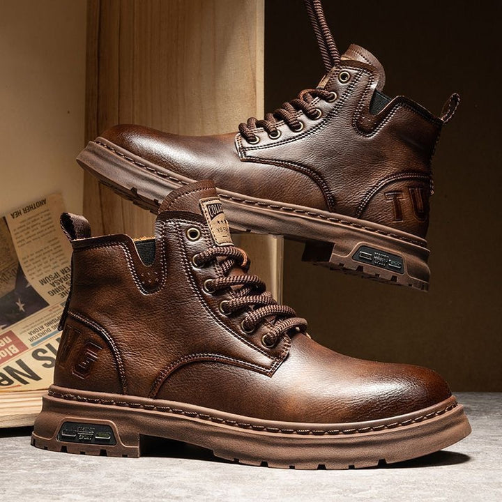 Versatile men's Martin boots in retro style