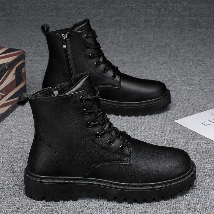 Non-slip men's boots for kitchen and leisure