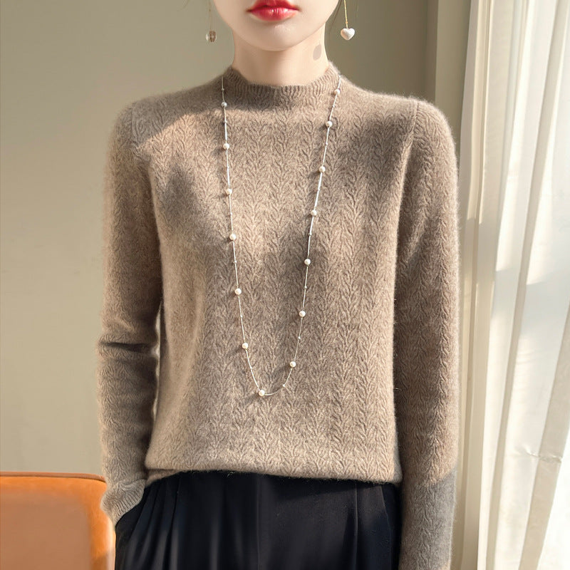 Women's cashmere sweater with lace collar and stand-up collar
