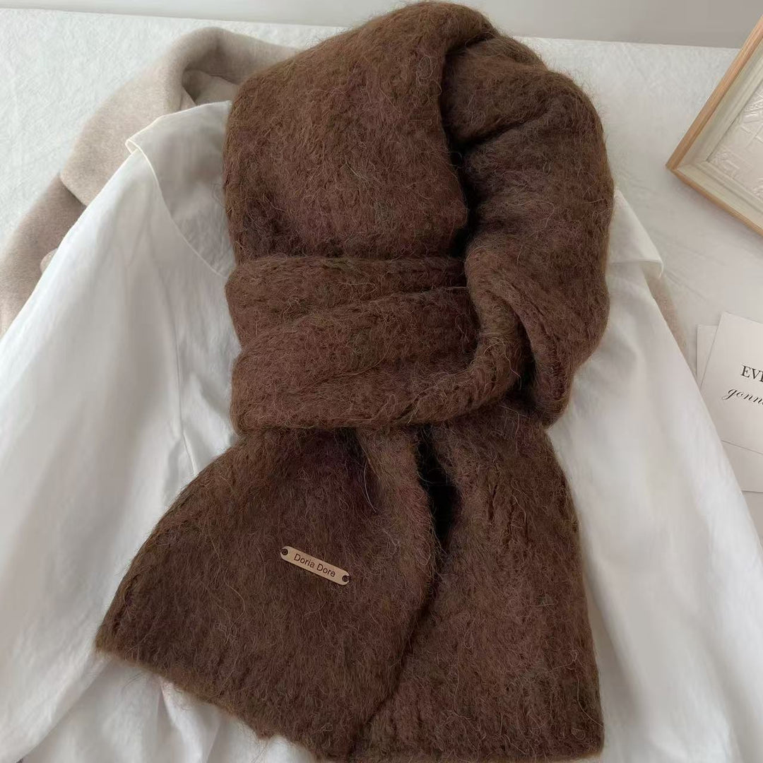Knitted scarf made of wool blend