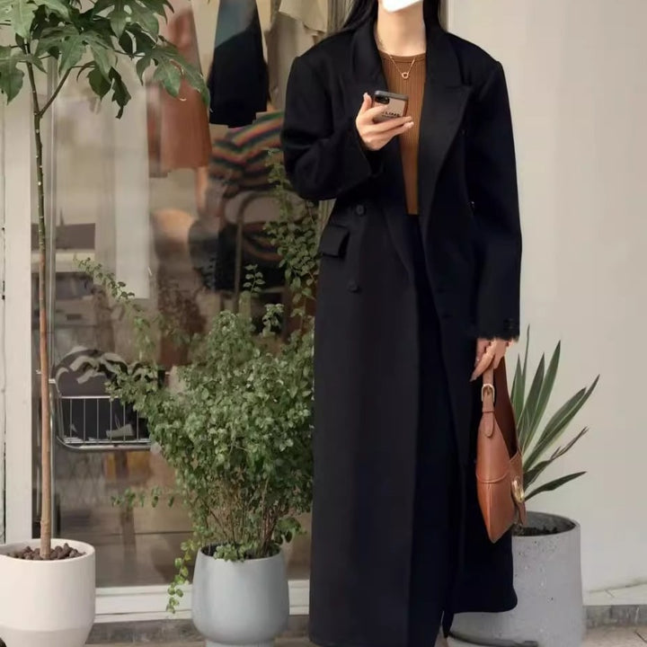 Tailored women's coat made of double-sided wool fleece