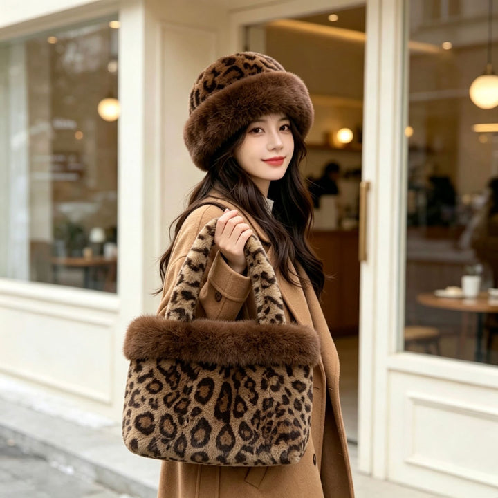 Winter Set: Handbag and Beanie in Leopard Design