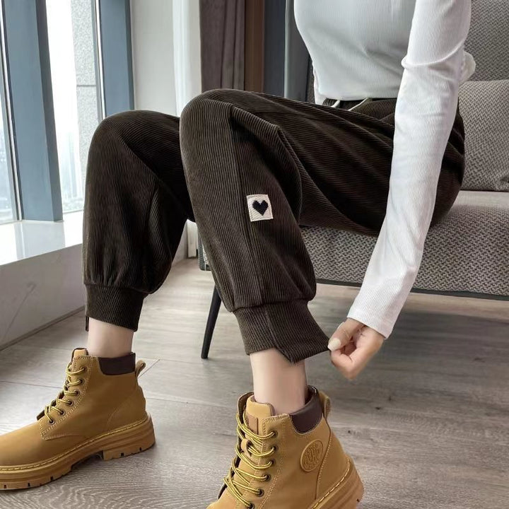 Padded chenille jogging pants for women, loose fit