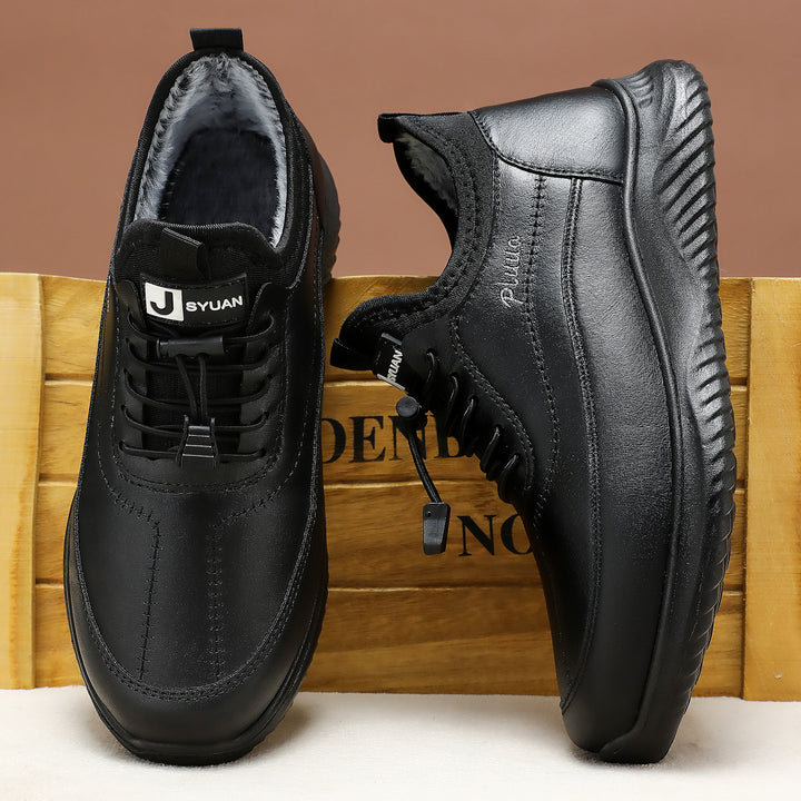 Padded men's winter boots with platform sole