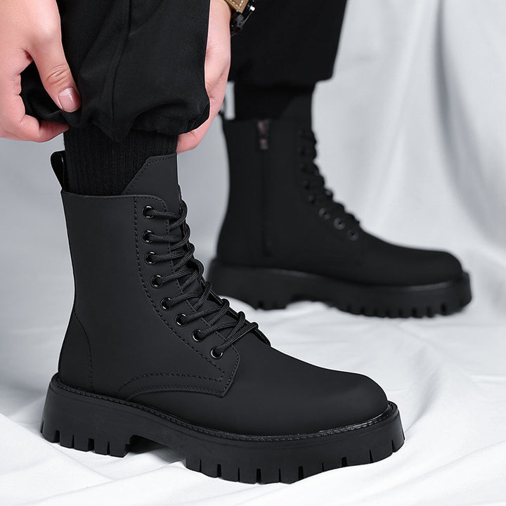 Elegant men's ankle boots made of soft material