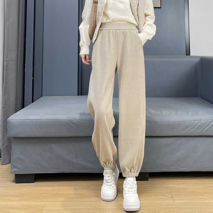 Padded women's corduroy trousers with cuffs