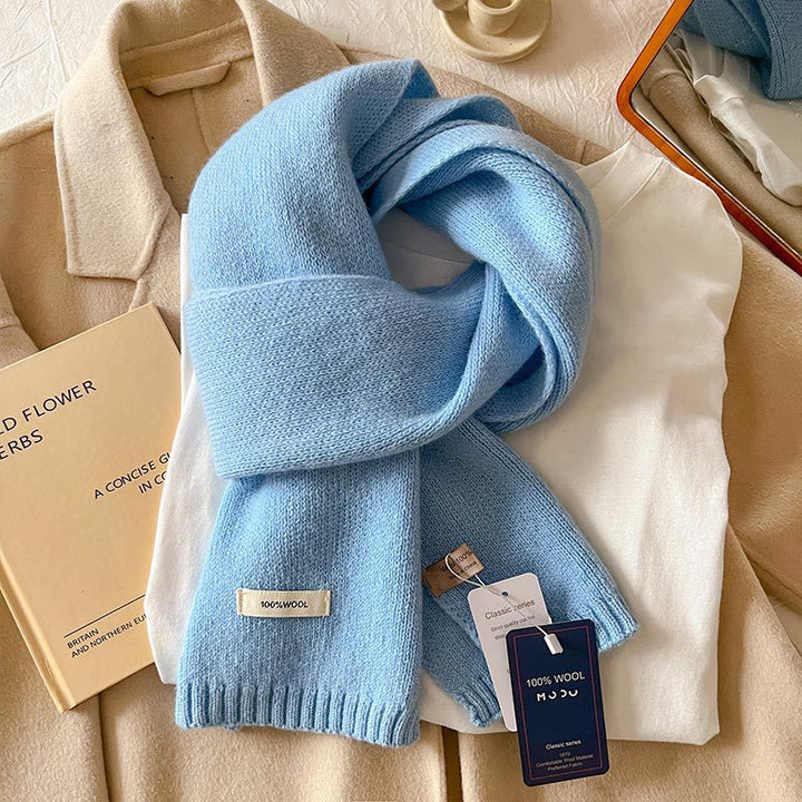 Narrow knitting scarf made of 100% Australian sheep wool