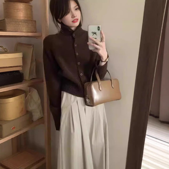 Women's cardigan made of 100% wool, stand-up collar
