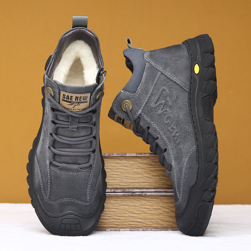 Men's winter boots made of leather, lambskin lining