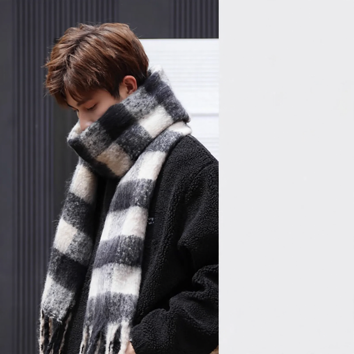Classic checkered scarf, 200 cm, warming