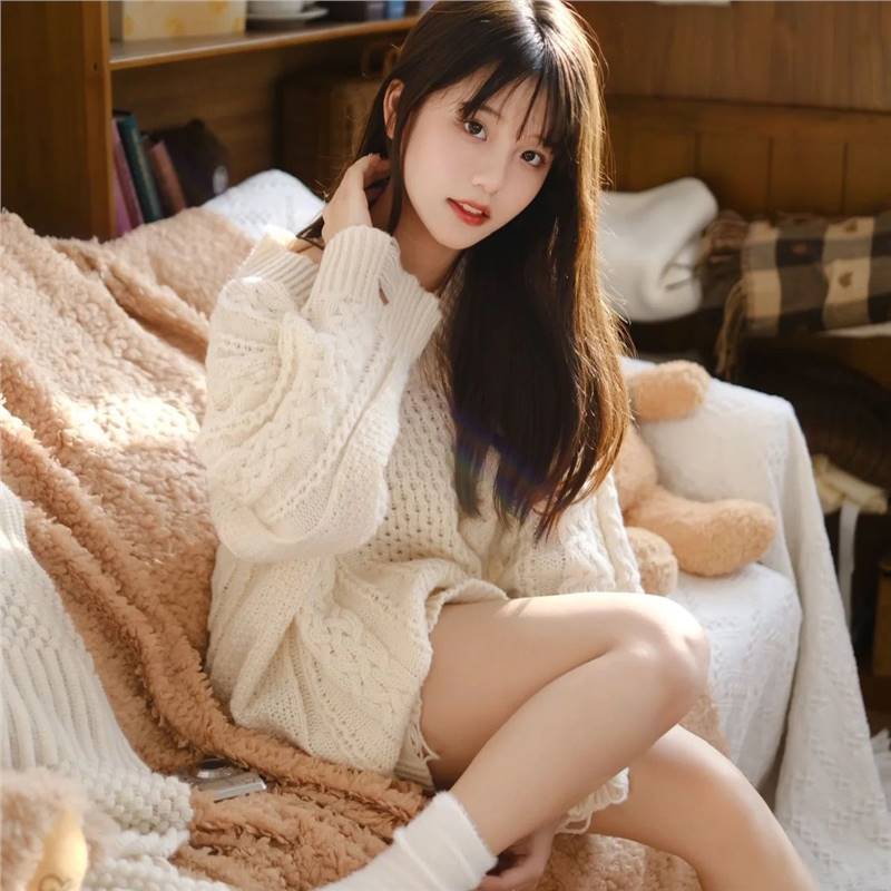 Elegant knitted sweater for festive occasions