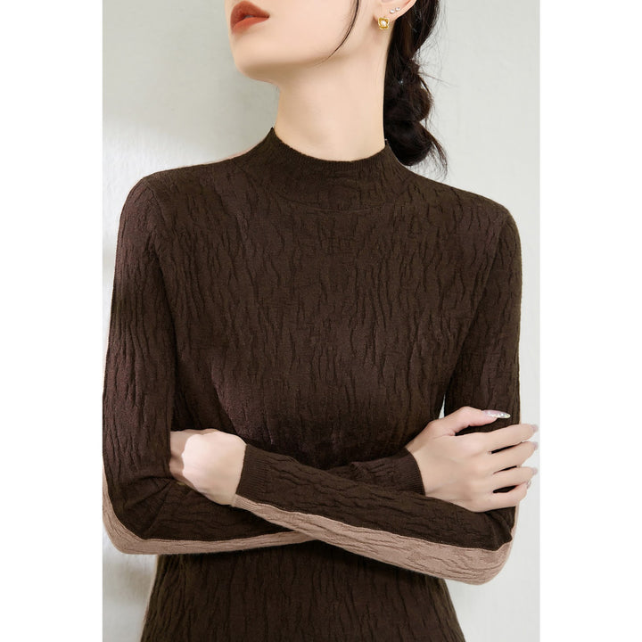 Women's knitted pullover with texture, standing collar, reversible