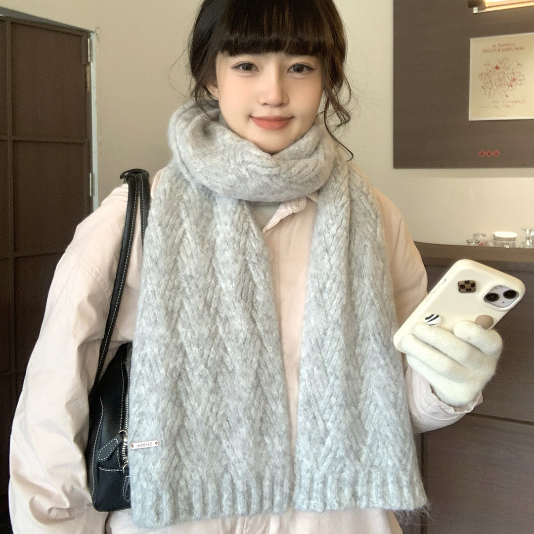 Knitted scarf made of alpaca wool blend, fashionable