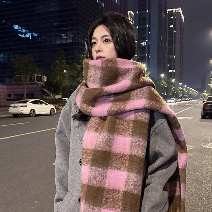 Check scarf in cashmere look