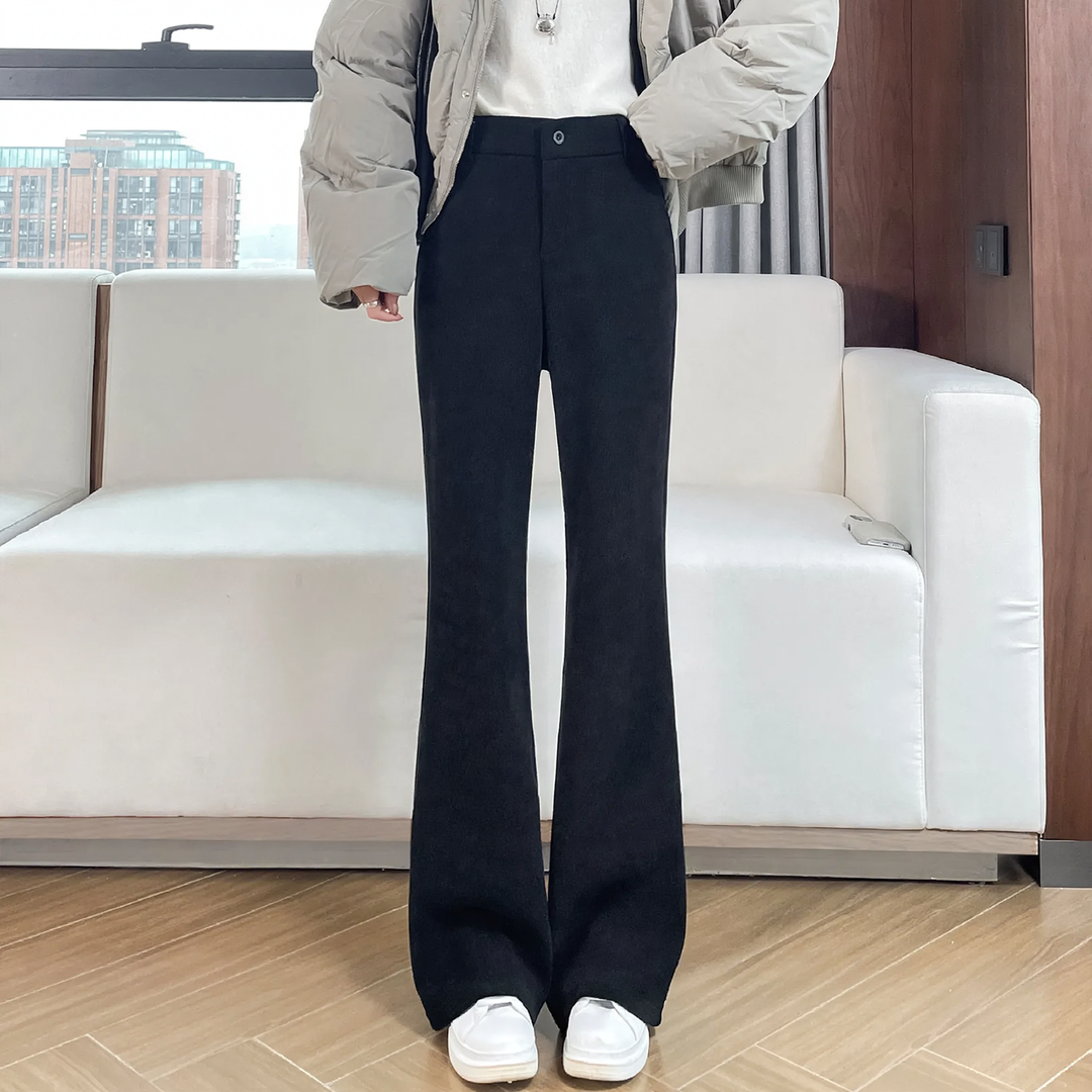 Padded flare pants made of chenille cord
