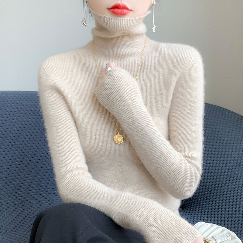 Women's knitted pullover with stand-up collar, fitted