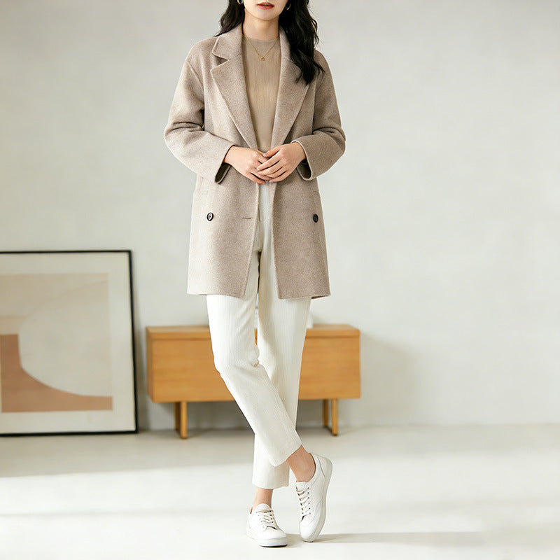 Cord pants with stripe structure