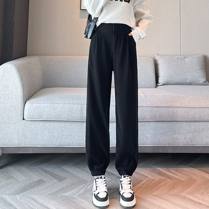 Ladies leisure pants made of chenille cord, elastic leg cuffs