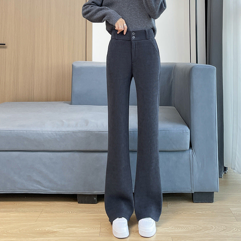 Women’s corduroy pants with a slight flare, lined