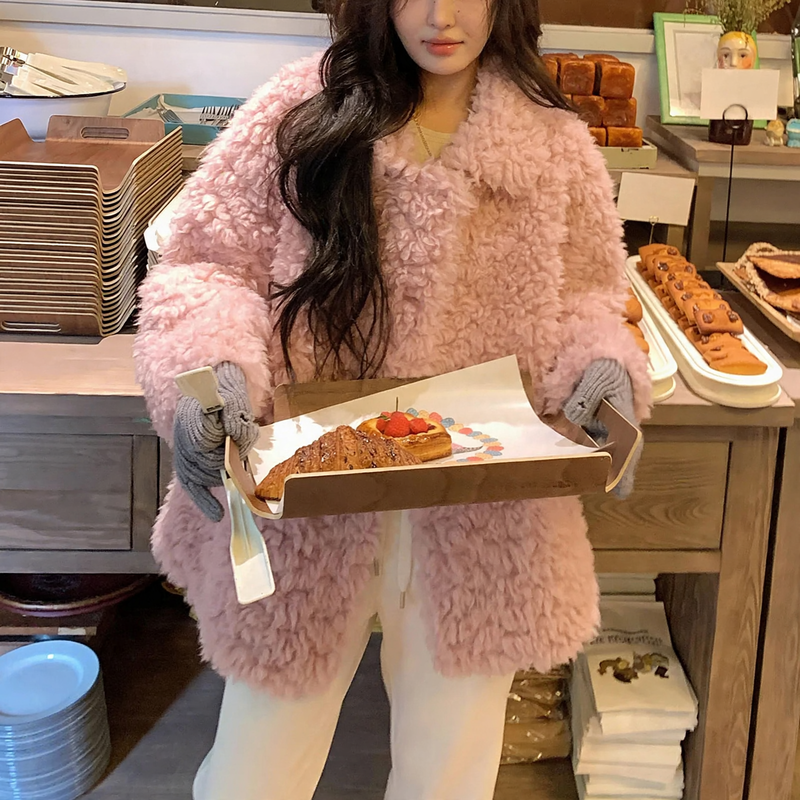 Women’s Teddy Coat made of wool, medium length