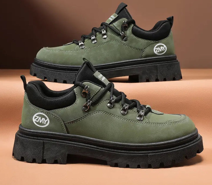 Robust men's winter boots with warm lining
